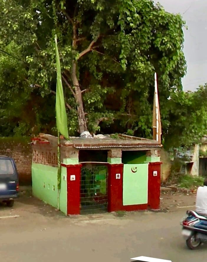 BhaiPreetSingh's tweet photo. अतिक्रमण कर बनी अवैध दरगाह पर कार्यवाही कब होगी ?

पता -  Dudhani Tower Chowk, Two Lane Road, Dumka, Jharkhand 

@JharkhandCMO @jhar_governor 

आज अवैध दरगाह के विरोध में लाखों लोग रिपोस्ट करेंगे https://t.co/YMUcf5zNVE