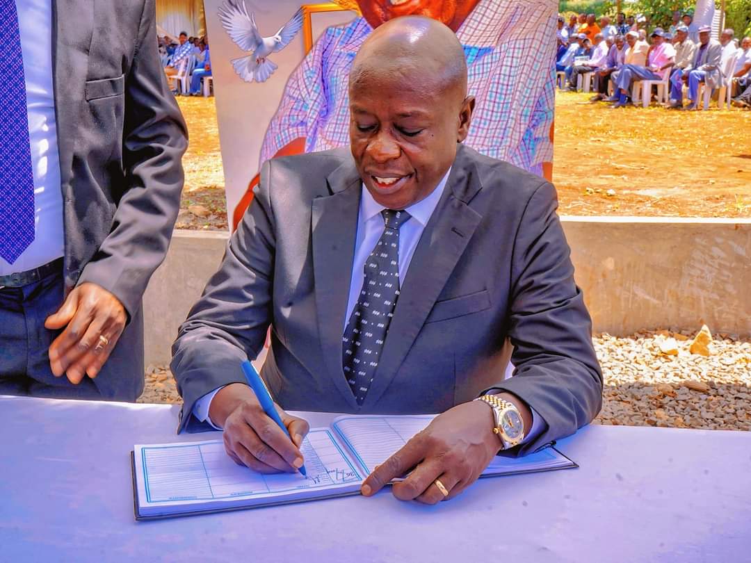 JohnMichukiHSC's tweet photo. I have fought the good fight,  i have finished The Race ~ 2nd Tim 4:7
 
DP @rigathi Gachagua  has Joined The family, Church and friends in Celebrating the life of his long time friend  Mwalimu Geoffrey Murugami Kimani HSC.

May Mzee Rest In Eternal Peace. https://t.co/eWAf7Z9eGj