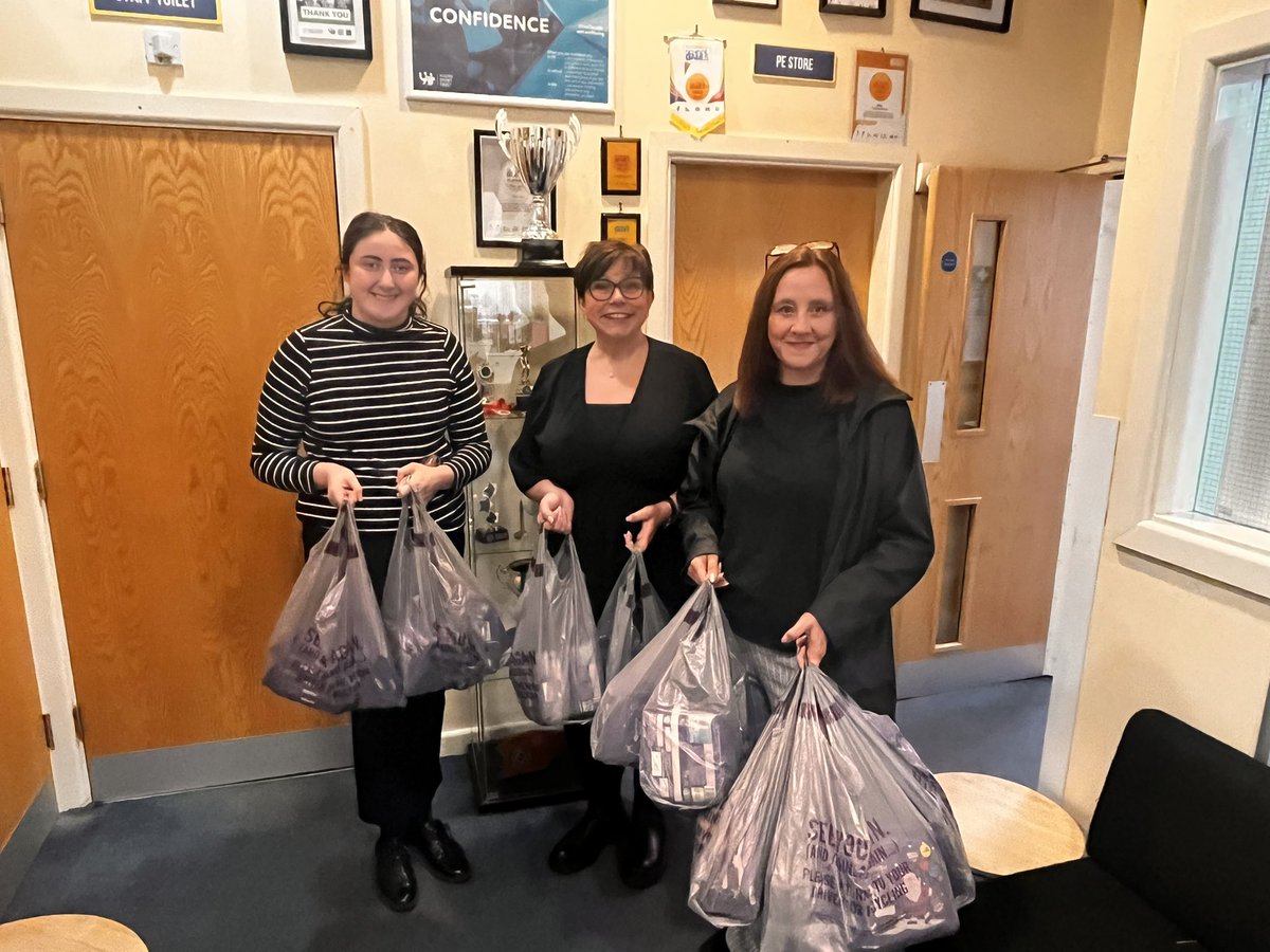 Water Primary (@waterprimary) on Twitter photo A huge thank you to <a href="/RyderandDutton/">Ryder & Dutton</a> who have graciously donated selection boxes and new high vis jackets! #community A huge thank you to <a href="/RyderandDutton/">Ryder & Dutton</a> who have graciously donated selection boxes and new high vis jackets! #community