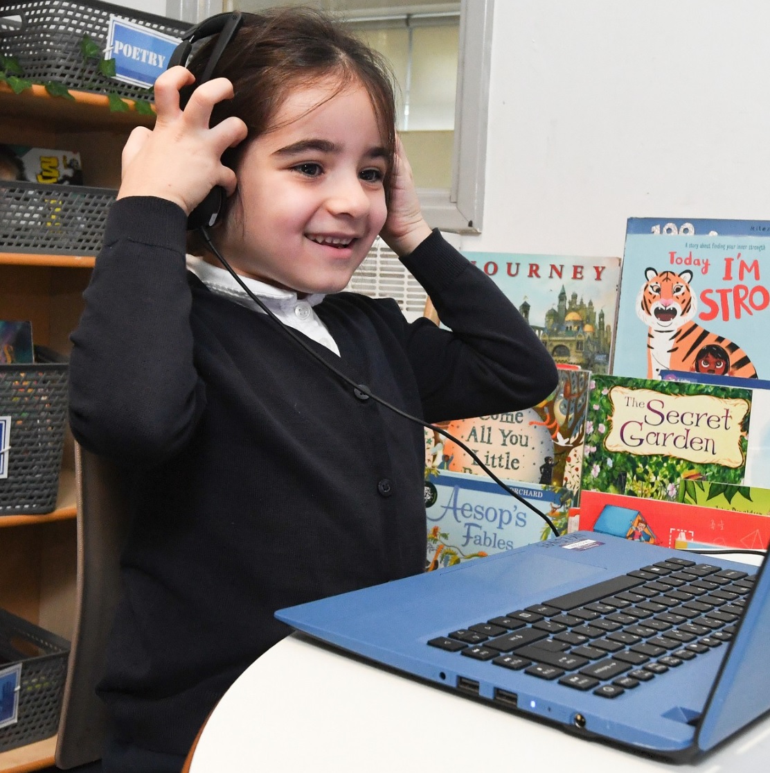 IM Properties (@improps) on Twitter photo We're proud to be supporting literacy in #Birmingham & #Solihull with 10 colleagues #volunteering with <a href="/chapterone_uk/">Chapter One</a> online reading 📘 initiative through our #SustainableFutures 🌎 strategy. Supporting communities & projects that align with our values
chapterone.org/uk/latest-news… We're proud to be supporting literacy in #Birmingham & #Solihull with 10 colleagues #volunteering with <a href="/chapterone_uk/">Chapter One</a> online reading 📘 initiative through our #SustainableFutures 🌎 strategy. Supporting communities & projects that align with our values
chapterone.org/uk/latest-news…