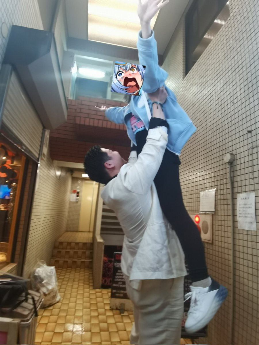Jx2_DoubleJ's tweet photo. someone just made my night☺️☺️☺️💙💙💙
didn't expect to meet @sayusyn at the same restaurant😂😂😂

#Vtuber https://t.co/79EvkX30vd