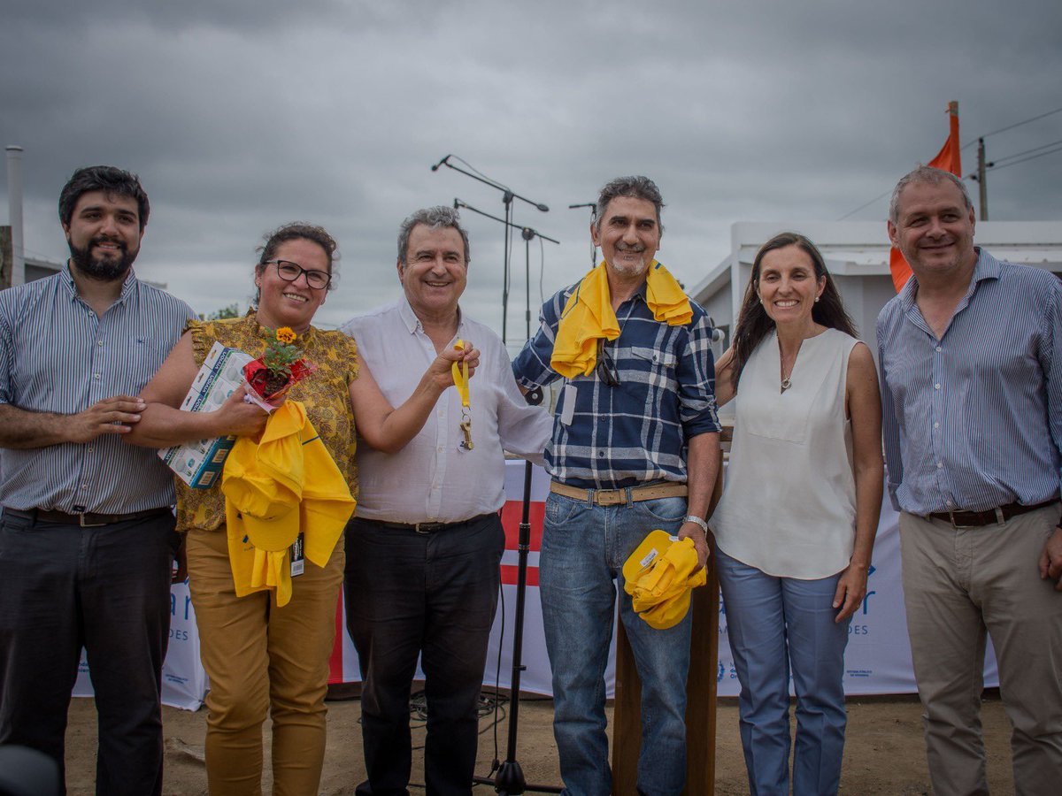 g_lopezmendez's tweet photo. 🙌 Gracias a todos los involucrados en este proyecto. Juntos, estamos transformando vidas y construyendo un futuro mejor.
#FloridaCumple
#CeroAsentamiento
#PlanAvanzar https://t.co/NiDHJfOvL8