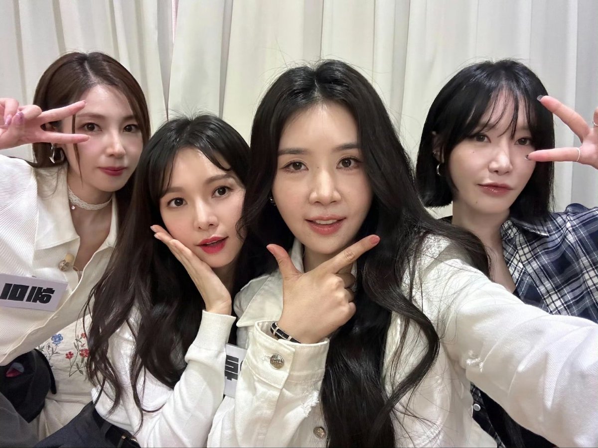 LF_siuying's tweet photo. #피에스타 #재이 #차오루 #린지 #혜미 #옐 #예지 #FIESTAR #JEI #CAOLU #LINZY #HYEMI #YEL #YEZI https://t.co/Vih0ACNKCi
