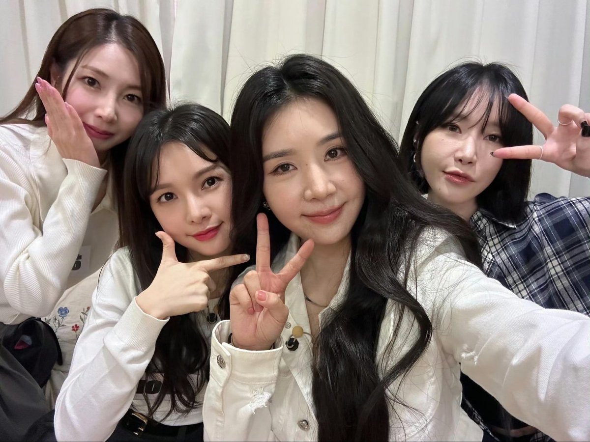 LF_siuying's tweet photo. #피에스타 #재이 #차오루 #린지 #혜미 #옐 #예지 #FIESTAR #JEI #CAOLU #LINZY #HYEMI #YEL #YEZI https://t.co/Vih0ACNKCi