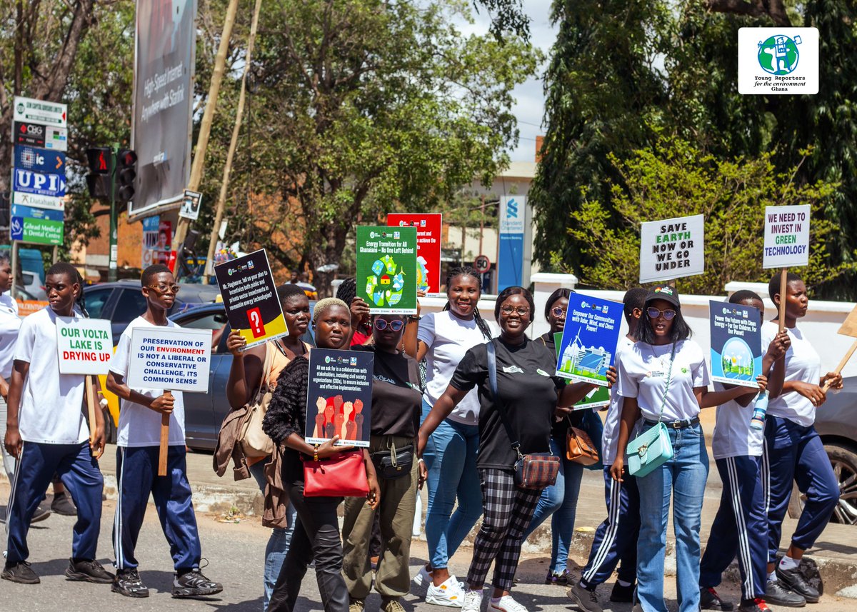 maama_nii's tweet photo. 2024 Climate Change and Green Economy Week Street Procession from Circle to EPA
▪︎Climate change is real and affect everyone 
▪︎ #ClimateActionNow 
▪︎ #RepealLI2462 
▪︎ #useyourvoice 
📸 credit: @YREGhana https://t.co/f2wuuAFbdw