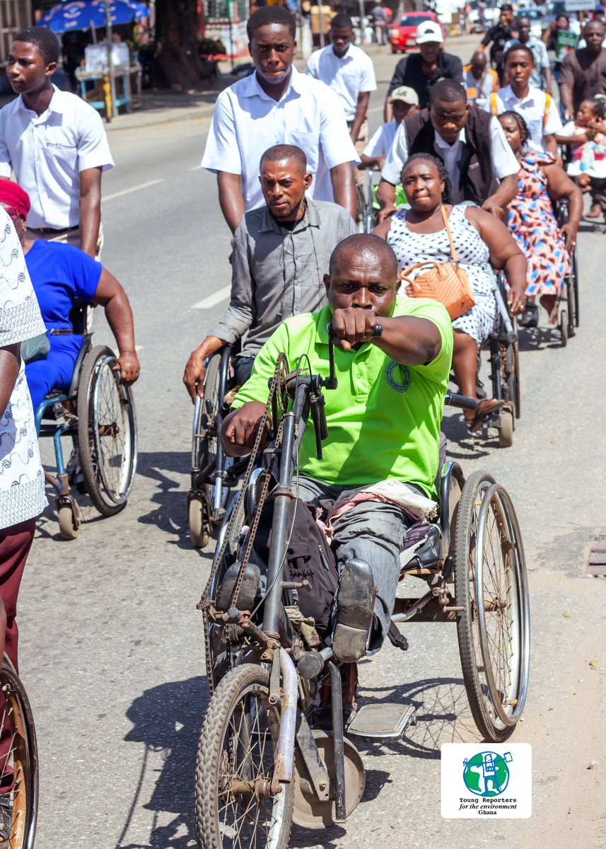 maama_nii's tweet photo. 2024 Climate Change and Green Economy Week Street Procession from Circle to EPA
▪︎Climate change is real and affect everyone 
▪︎ #ClimateActionNow 
▪︎ #RepealLI2462 
▪︎ #useyourvoice 
📸 credit: @YREGhana https://t.co/f2wuuAFbdw