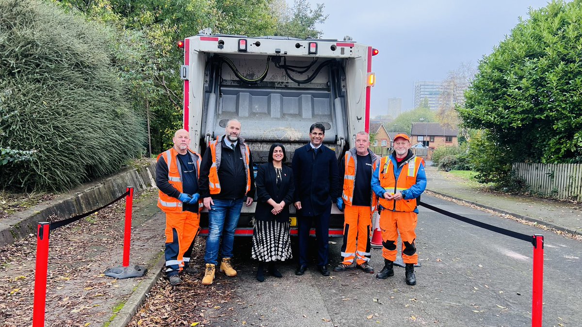 Cllr Majid Mahmood (@cllrmajid) on Twitter photo Thank you Lord Chancellor and Secretary of State for Justice <a href="/ShabanaMahmood/">Shabana Mahmood MP</a> for meeting and thanking our fab <a href="/BhamCityCouncil/">Bham City Council</a> MHWC officers in Newtown💚
In the Ladywood constituency we’ve had 1,143,820 kg presented since June 2021 with 11,477 visits in the last 20 months🙌🏽 Thank you Lord Chancellor and Secretary of State for Justice <a href="/ShabanaMahmood/">Shabana Mahmood MP</a> for meeting and thanking our fab <a href="/BhamCityCouncil/">Bham City Council</a> MHWC officers in Newtown💚
In the Ladywood constituency we’ve had 1,143,820 kg presented since June 2021 with 11,477 visits in the last 20 months🙌🏽