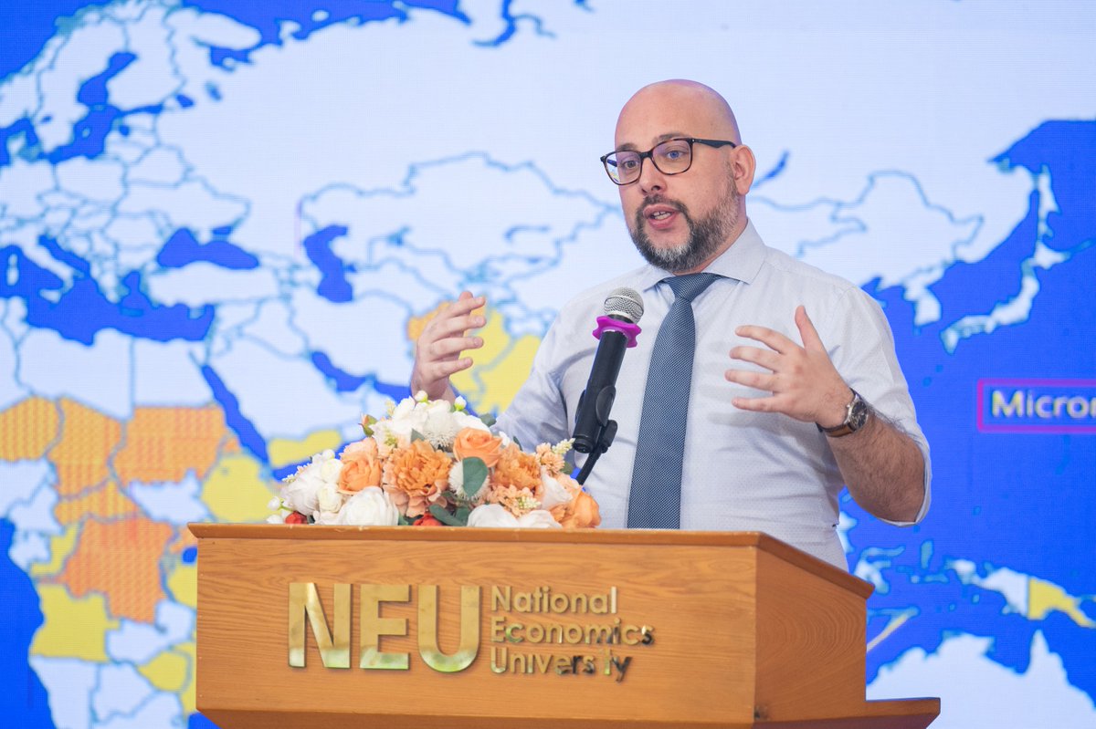 André Gama (@andregamaaa) on Twitter photo Happy to build on the great work from our colleagues at <a href="/soc_protection/">ILOSocialProtection</a> and <a href="/ILOAsiaPacific/">ILOAsiaPacific</a> and present the " World Social Protection Report 2024-26: Universal Social Protection for climate action and a just transition", at the National Economic University, in Hanoi, #Vietnam. Happy to build on the great work from our colleagues at <a href="/soc_protection/">ILOSocialProtection</a> and <a href="/ILOAsiaPacific/">ILOAsiaPacific</a> and present the " World Social Protection Report 2024-26: Universal Social Protection for climate action and a just transition", at the National Economic University, in Hanoi, #Vietnam.