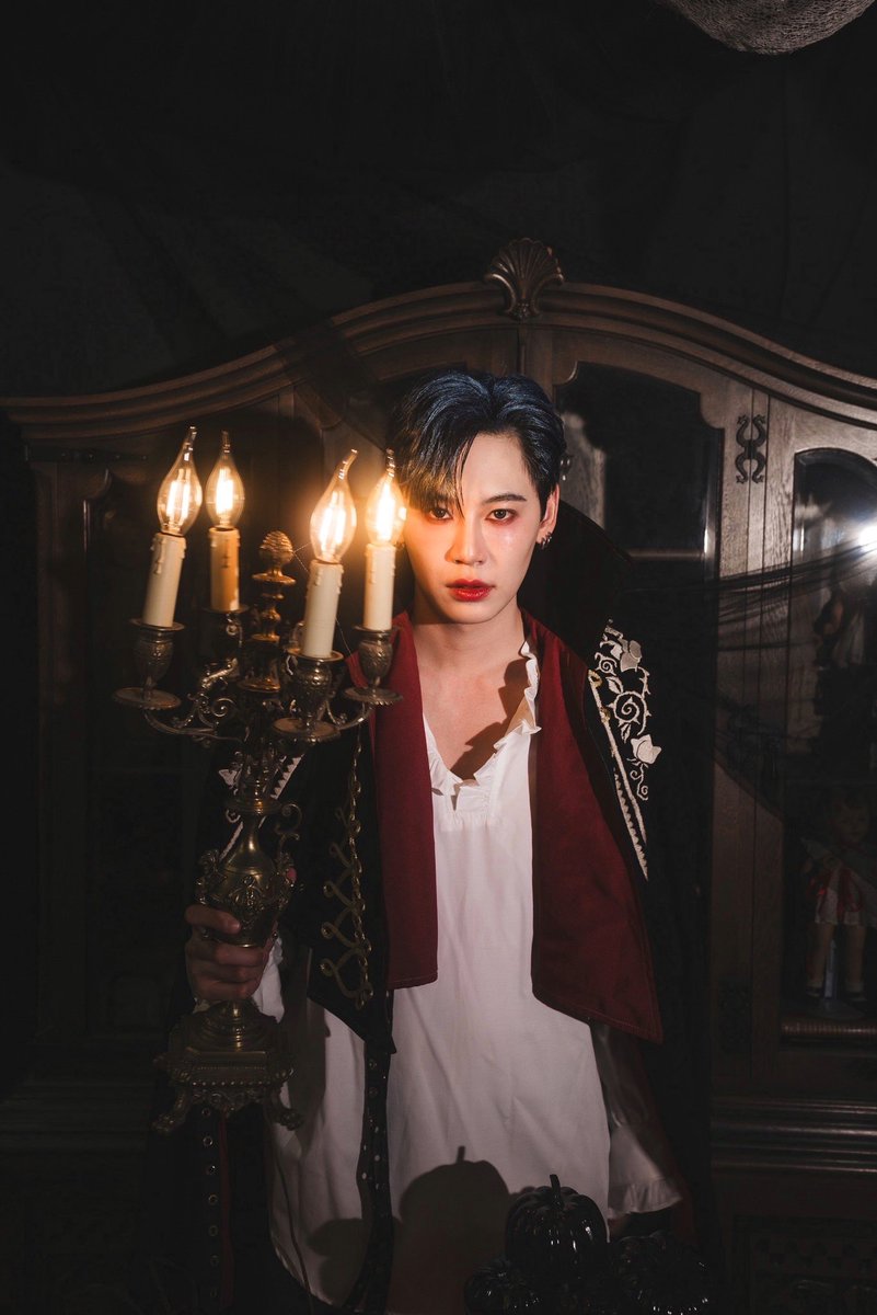 bb0un's tweet photo. 🧛🏻🧛🏻🧛🏻 https://t.co/g2vEbWcqqS