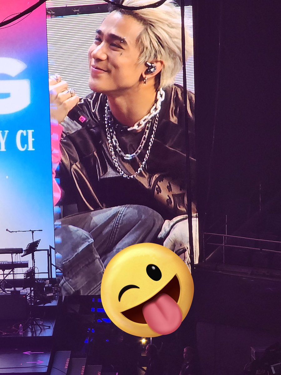 cute mo bebe <a href="/JoshCullen_s/">JOSH CULLEN</a>, para ka talagang may lamok HAHAHAHAHAHAHAH

📸: ate melo 🫶🏼

<a href="/SB19Official/">SB19 Official</a> #SB19
#Happy6thAnniversarySB19
#SB19DunkinPHThanksgi𝗩𝗜ng