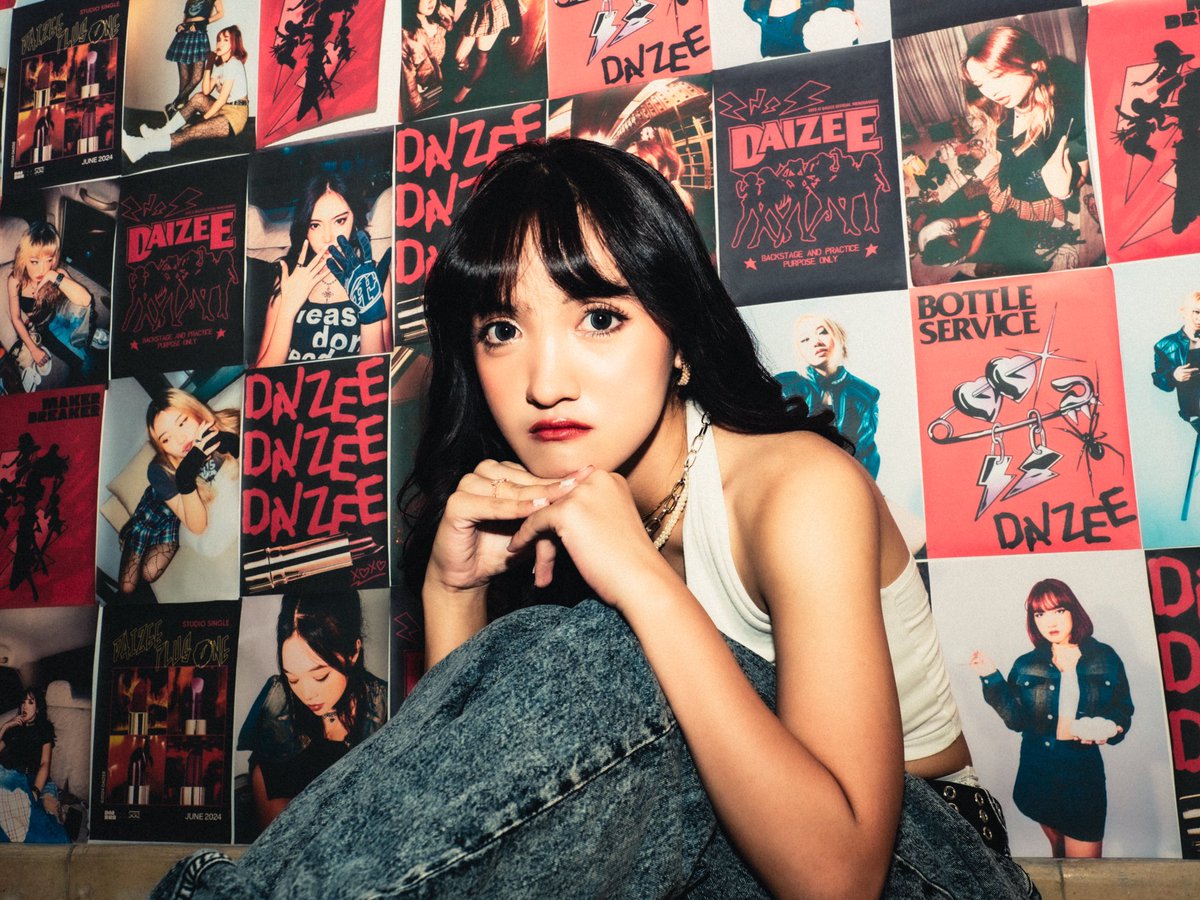 daizee_official's tweet photo. Flash on!📸 No one can dim her shine.

#LOUISE #DAIZEE #girlgroup https://t.co/8z7ml4F9P1