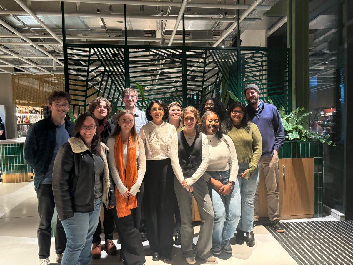 RogeliaPC's tweet image. Excellent engagement from our MSc Diplomacy and International Security students at @UniStrathclyde Diamond Jubilee events. Enjoyed attending fascinating talk by Professor Sir Harry Burns ‘Conflict or Compassion: How do we choose?’
@DiploStrath @StrathHaSS