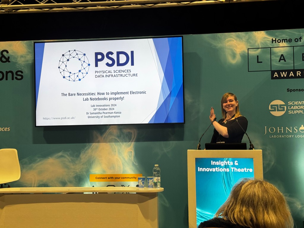 PSDI_UK's tweet photo. Dr Samantha Pearman-Kanza, gave a smashing talk about implementing electronic notebooks in labs! Needless to say it was a moment of applause and standing ovations all around at Lab Innovations 2024! 😄 If you managed to catch the talk, what part was your favourite? #psdi https://t.co/FRddQEcFAC