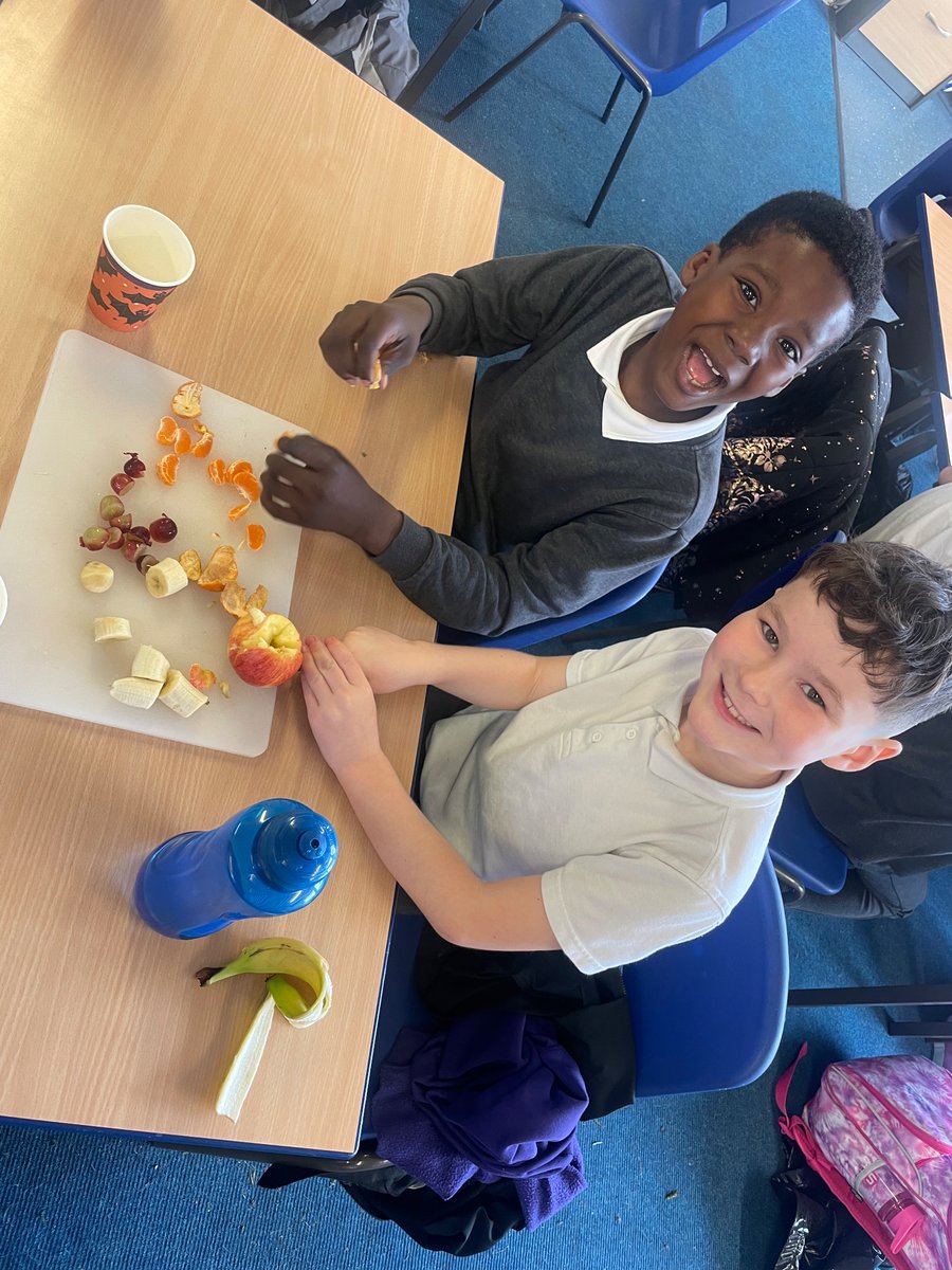 SaintJohnsRC's tweet photo. Making fruit salad. Healthy and delicious!#stem24 https://t.co/ovaR0rjm0q