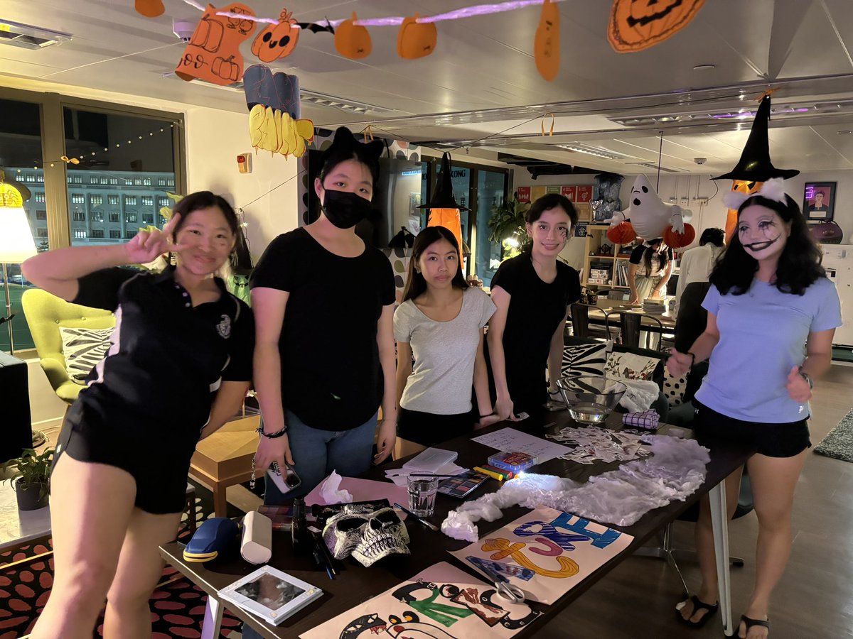 Party in full swing <a href="/HHKSPastoral/">Harrow HK Pastoral</a>