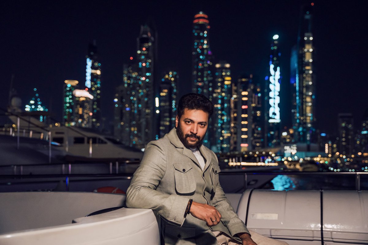SSMusicTweet's tweet photo. Actor @actor_jayamravi with the vibrant backdrop of #Dubai during #Brother promotions ❤
#BrotherDiwali #BrotherPromotions
@proyuvraaj https://t.co/PBlB7nuhv5