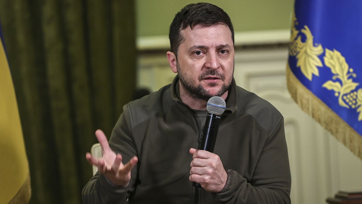 🇬🇪 "It must be admitted that Russia has won in Georgia today. They took part of the country, then changed the policy, the government. And now there is a pro-Russian government. Their choice is friendship with Russia, not the EU," — Zelensky

🇲🇩 "Moldova is going in the same