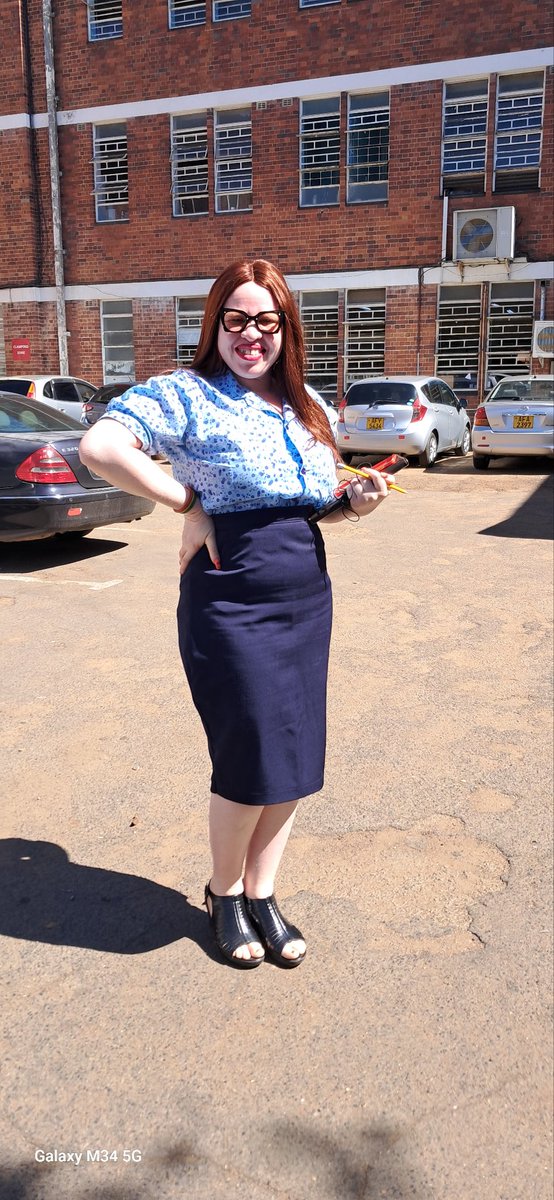 Ladie show off your skirt length at work today🔥

Me: 👇