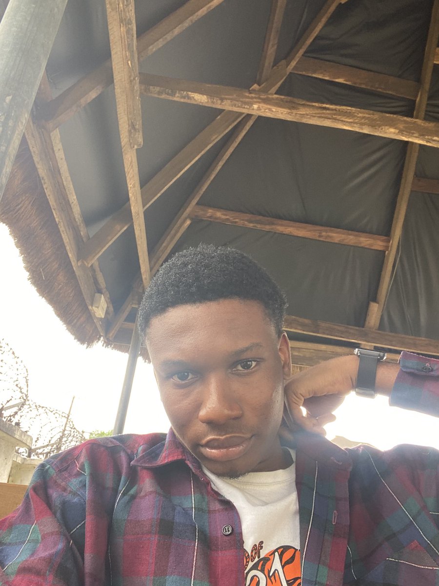 heyfony_'s tweet image. Pre job interview selfie Post job interview selfie
Oh yeah, I got the job😂🤲