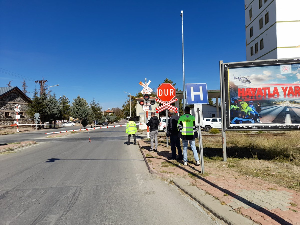 Bölge Müdürlüğümüz denetim personeli, Ulaştırma Hizmetleri Düzenleme Genel Müdürlüğümüzün Konya ilinde yapmış olduğu hemzemin geçit denetimlerine iştirak etmiştir.