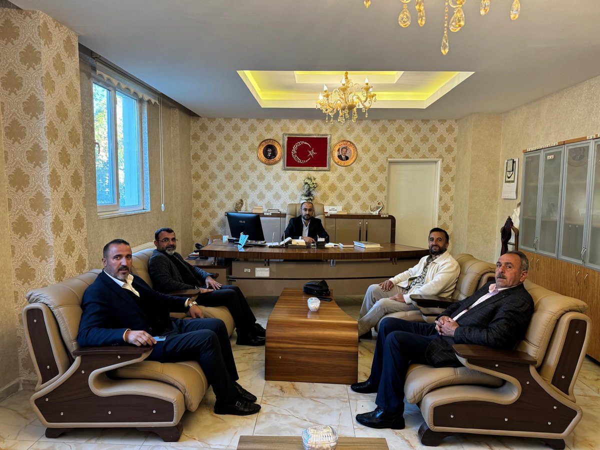 İlçe Başkanımız sn. Abdulselam Toprak ve Meclis üyelerimiz ile birlikte, Hani İlçe Müftüsü hemşehrimiz sn. Murat Eren'i ziyarette bulundu.
<a href="/erkankandemir/">Erkan Kandemir</a> 
<a href="/agral_abdullah/">Abdullah Ağralı</a> 
<a href="/yukselmuslum27/">Müslüm Yüksel</a> 
<a href="/RasitOcak/">Raşit Ocak</a> 
<a href="/Akparti/">AK Parti</a>