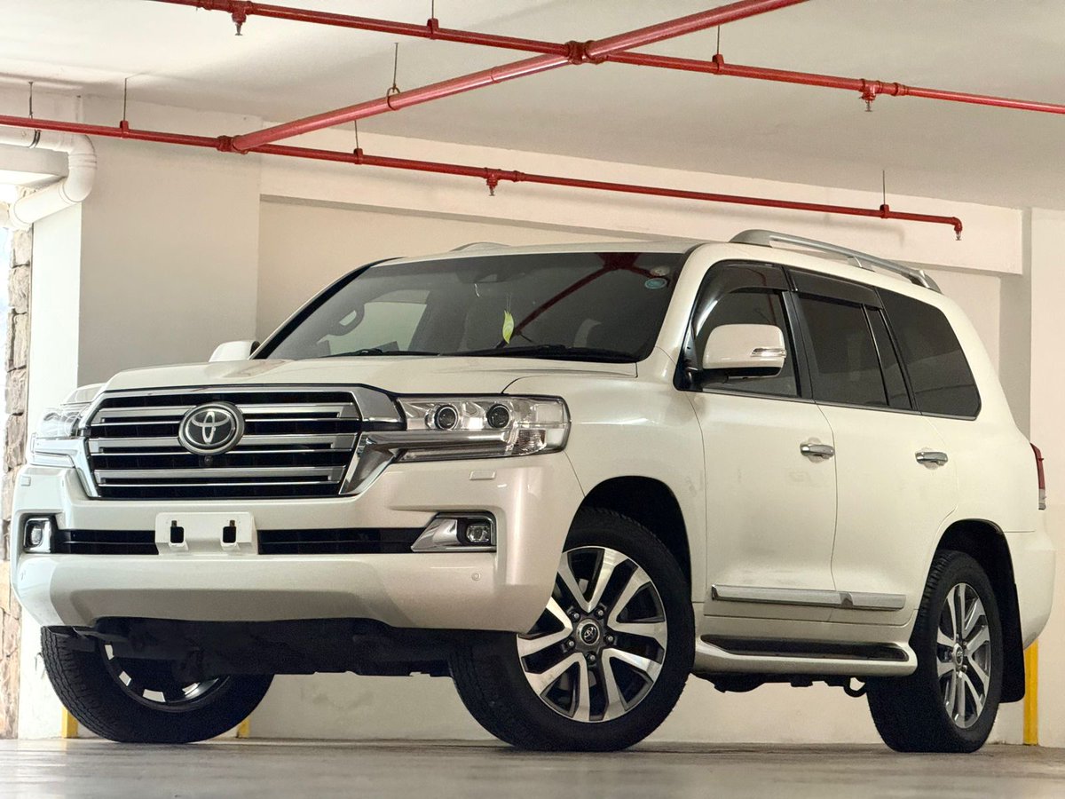 car_soko's tweet photo. 2016 Toyota Landcruiser V8 ZX #QuickSale 
Features ;
- 4.6L Petrol engine
- 6-speed automatic transmission
- 8 soft brown leather seats
- Height control
- Sunroof
- Soft leather steering wheel with wood finish
- Steering controls
- Crawl controls, 4WD optional
And Much Much More! https://t.co/GUqLboD0Or