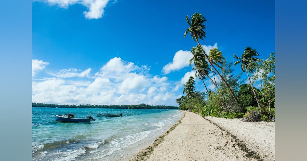 Solar and storage #minigrid commissioned on Tonga🇹🇴 , while Micronesia 🇫🇲  seeks Minigrid proposals ⚡ 🏝️ 🌞 

Read more 👉 buff.ly/48qTwly 

Source: <a href="/MicrogridNews/">MicrogridNews</a>