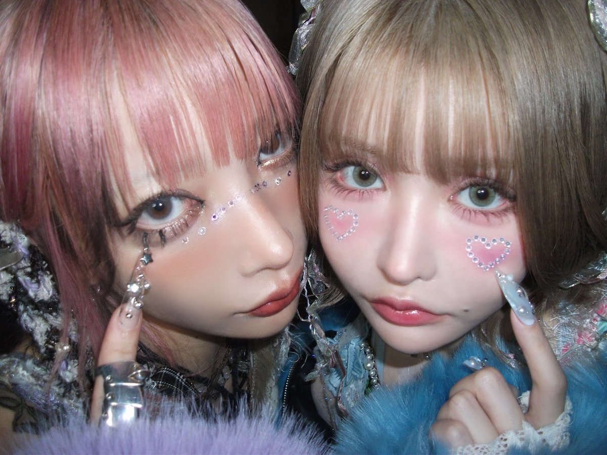 悪魔のキッス
「めろめろキャンセル♡x♡界隈」
“♥︎M/V解禁♥︎”

youtu.be/n3LVHNBla6U