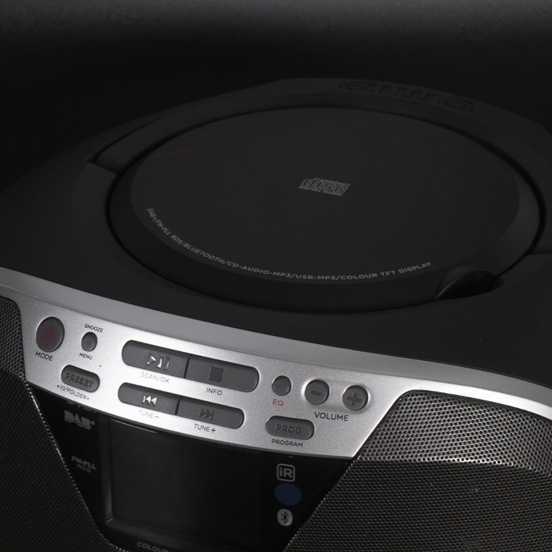 Cuando el diseño icónico se funde con un sonido HyperBass 🎶

#Aiwa #AiwaEurope #boombox #bbtu500dab