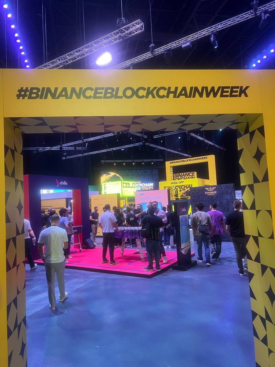 #Floki is at Binance Blockchain Week in Dubai! 

We're here sharing the energy of #crypto culture, the rise of #memecoins, and the strength of the $FLOKI community.

For the full schedule and our upcoming talk, visit:

binanceblockchainweek.com/event/b7fbe2af…