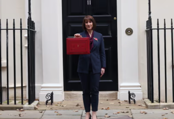 As we await Rachel Reeves, the UK Chancellor, to present the budget, I can’t help but reflect on the stark differences with the US.
In the UK, Budget Day is highly anticipated, attracting extensive media coverage both in the lead-up and on the day itself. People often change