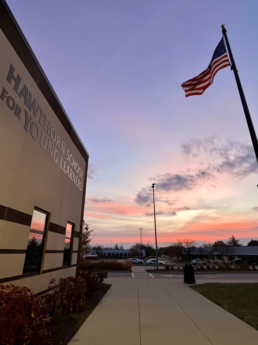 It’s going to be a great day at HSYL! #BetterTogether <a href="/District_73/">Hawthorn District 73</a> 💙💛