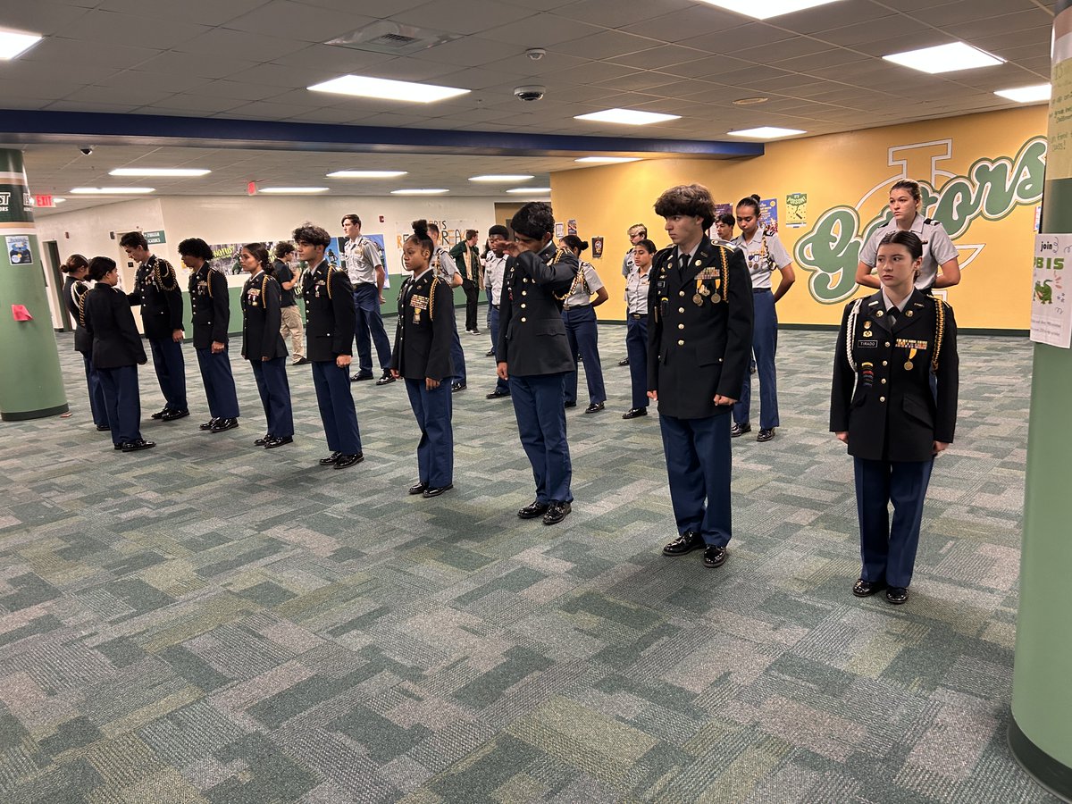 ichighschool's tweet photo. Island Coast Uniform Inspection Day!  💚🐊💛#GatorFamily #BuildingLeadership #JROTC #LeadershipDevelopment https://t.co/yxFC1mINW8