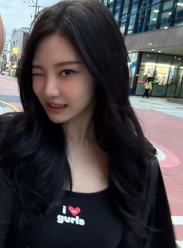 I ❤ my hot girlfriend              I ❤ gurls