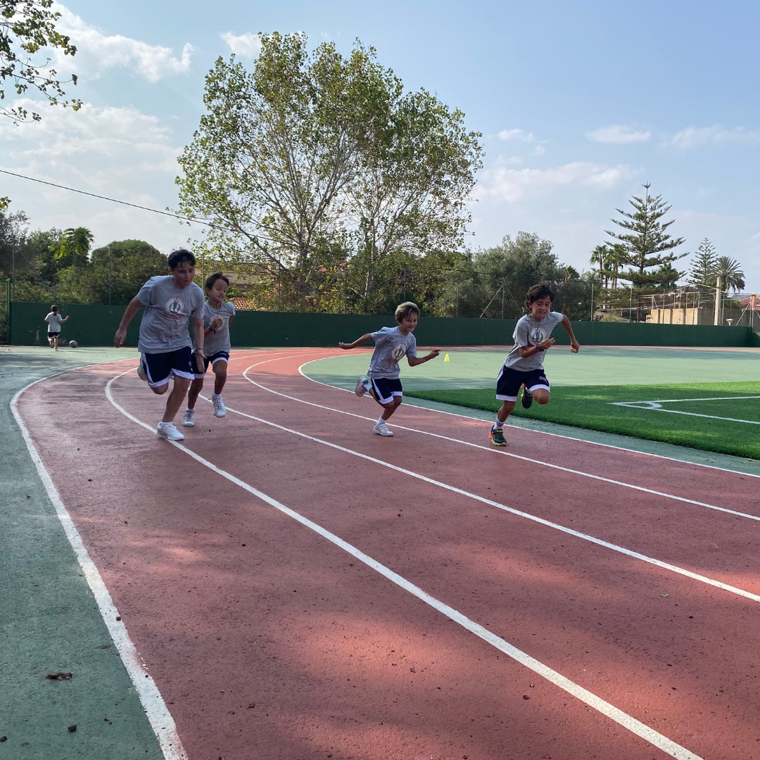 ✨ Como complemento a su formación académica, ofrecemos una amplia variedad de #actividadesextracurriculares 🎨🎾 A través de ellas, nuestros alumnos aprenden nuevos idiomas, desarrollan su creatividad y practican su #deporte favorito de manera lúdica y divertida.

#valencia