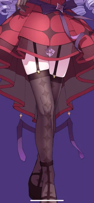 隠してたけど実は脚フェチなんすよね太ももの柔らかそうな曲線からの固そうな膝いいよね、いい…。もっと上手くなりてえ 