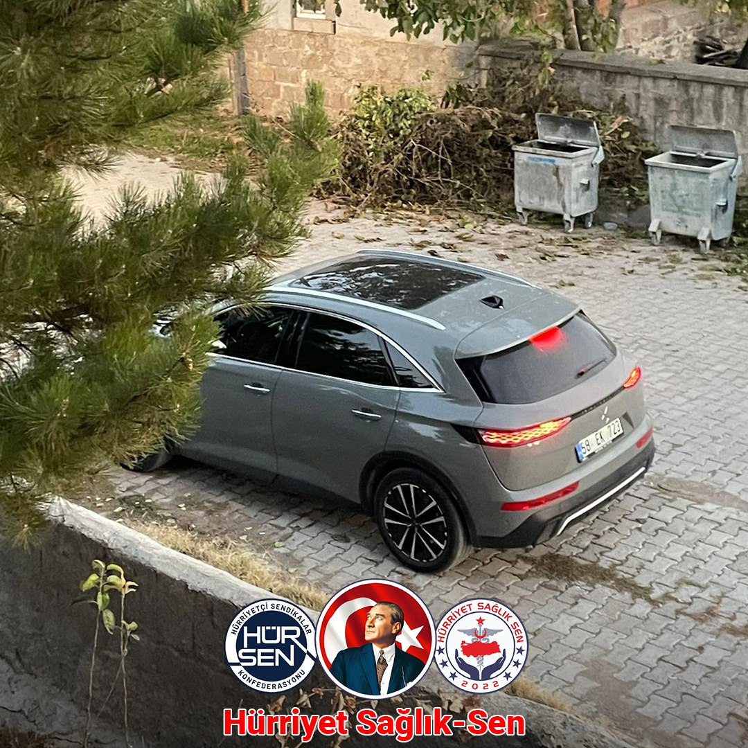 hursagliksen's tweet photo. Sivas Gemerek’te Sağlık Çalışanlarına Yönelik Skandal Uygulama!

Gemerek İlçe Toplum Sağlığı Merkezi’nde görevli bir hemşire, rahatsızlığı nedeniyle Gemerek Devlet Hastanesi acil servisinden sağlık raporu almıştır. Ancak raporlu günlerinde evde istirahat ettiği gerekçesiyle, İlçe Toplum Sağlığı Merkezi Başkanı Dr. Tayyip Ünal ve aynı merkezde amir olarak görevlendirilen işçi Ersin Kum tarafından, kolluk kuvveti gibi davranılarak evinde “denetleme” yapılmak istenmiştir. Bu akıl dışı ve kabul edilemez davranış, tüm sağlık çalışanlarına yönelik açık bir mobbing örneğidir.

Kadın bir sağlık çalışanının evine, iki erkek personelin akşam saatlerinde gitmesi, yalnızca insan haklarına değil, çalışan haklarına da aykırıdır. Bu olay, sağlık çalışanlarına yönelik mobbingin ne derece ileri düzeye ulaştığını göstermektedir. Kendisini kolluk kuvveti zanneden ve sağlık personelini baskı altına almaya çalışan bu kişiler hakkında Sağlık Bakanlığı’nın derhal soruşturma başlatmasını talep ediyoruz.

Hürriyet Sağlık Sen olarak, bu hadsiz davranış karşısında gereken tüm hukuki adımları atacağımızı, çalışan haklarını korumak adına konunun takipçisi olacağımızı kamuoyuna saygıyla duyururuz.

https://t.co/ADrFy2z3lS

 @saglikbakanligi 
@drmemisoglu
@GemerekToplum
@sivasilsaglik 

#HürriyetSağlıkSen