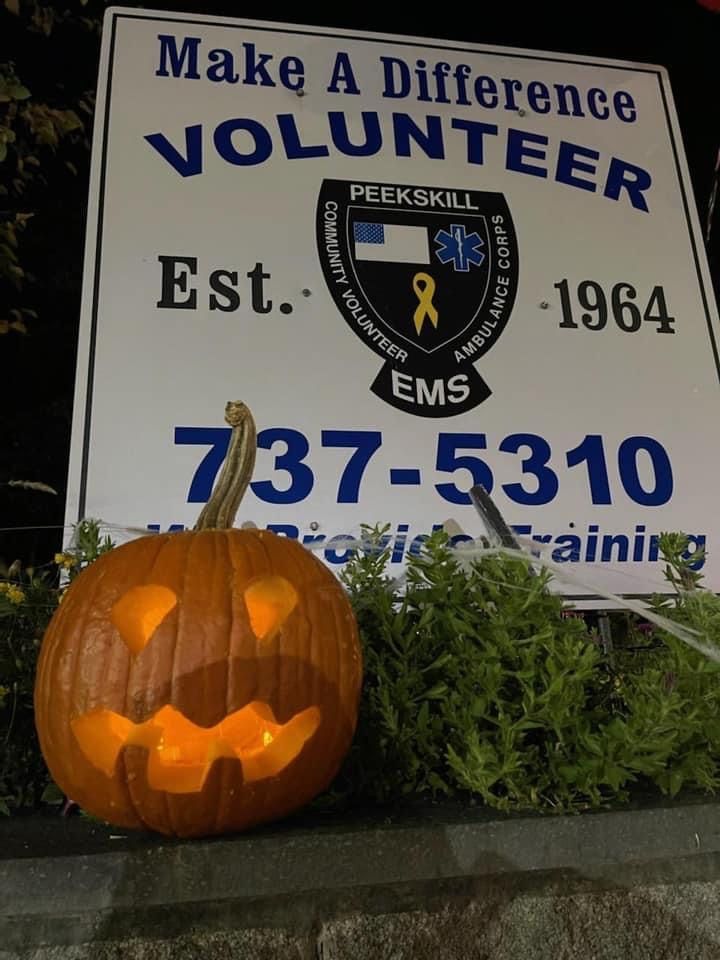 PeekskillVAC's tweet image. 🚨🚑VOLUNTEERS NEEDED! 🚑🚨

If you are interested in volunteering and joining our team. Please go to our website at PCVAC.org and fill out an online application.