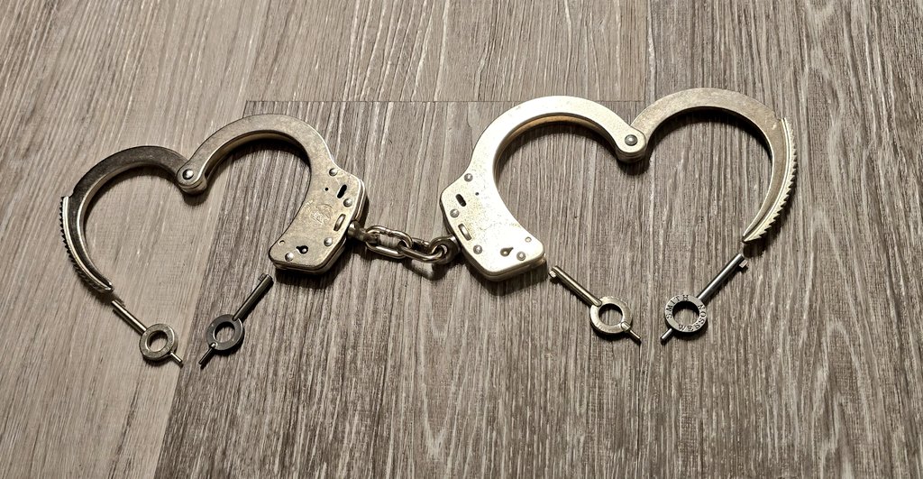 #handschellen #handcuffs