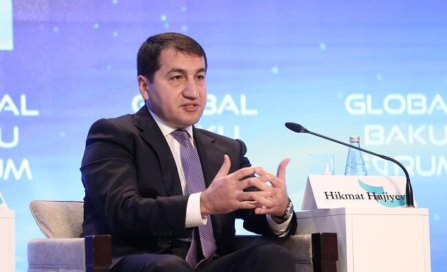 Yusifoglu's tweet photo. Azərbaycan prezidentinin köməkçisi @HikmetHajiyev : “Washington Post” mənə SSRİ-nin son günlərində “Komsomolskaya Pravda”nı xatırladır https://t.co/RICJw6heJo
