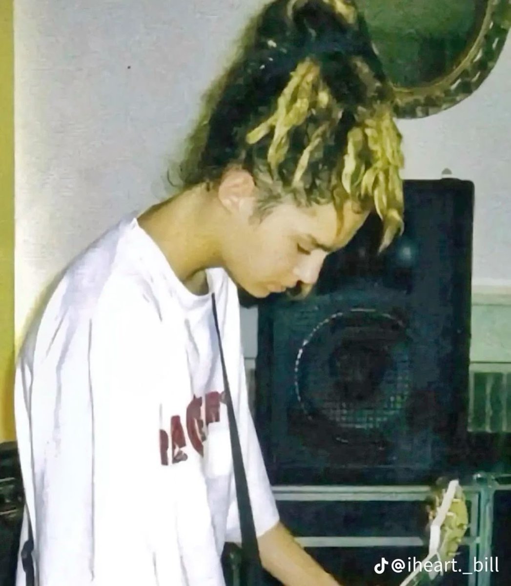 AsesPopinde's tweet photo. Bill &amp; Tom💖
폭룡적임 https://t.co/AD4NiijyP7