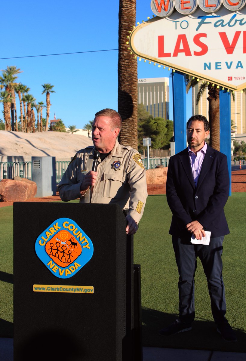 ClarkCountyNV's tweet photo. #Today, Commissioner Naft, in partnership with the Las Vegas Metropolitan Police Department, honored the Vegas Justice League by presenting the Key to the Las Vegas Strip!

Vegas Justice League is a nonprofit organization that has been instrumental in helping solve cold case murders by providing funding for crucial DNA testing. 

Most recently, LVMPD cold case detectives with the assistance of the Vegas Justice League, were able to identify the suspect in the murder of Melonie White. White’s body was found on August 27, 1994. In 2021, with the help of the Vegas Justice League, the DNA profile of the unknown suspect was sent to Othram Labs in Texas to identify the suspect and on August 26, 2024, detectives were notified of the suspect’s identity.

Thank you for the valuable work you're doing for our community! 

#clarkcounty @LVMPD @CommishNaft @LVJusticeLeague