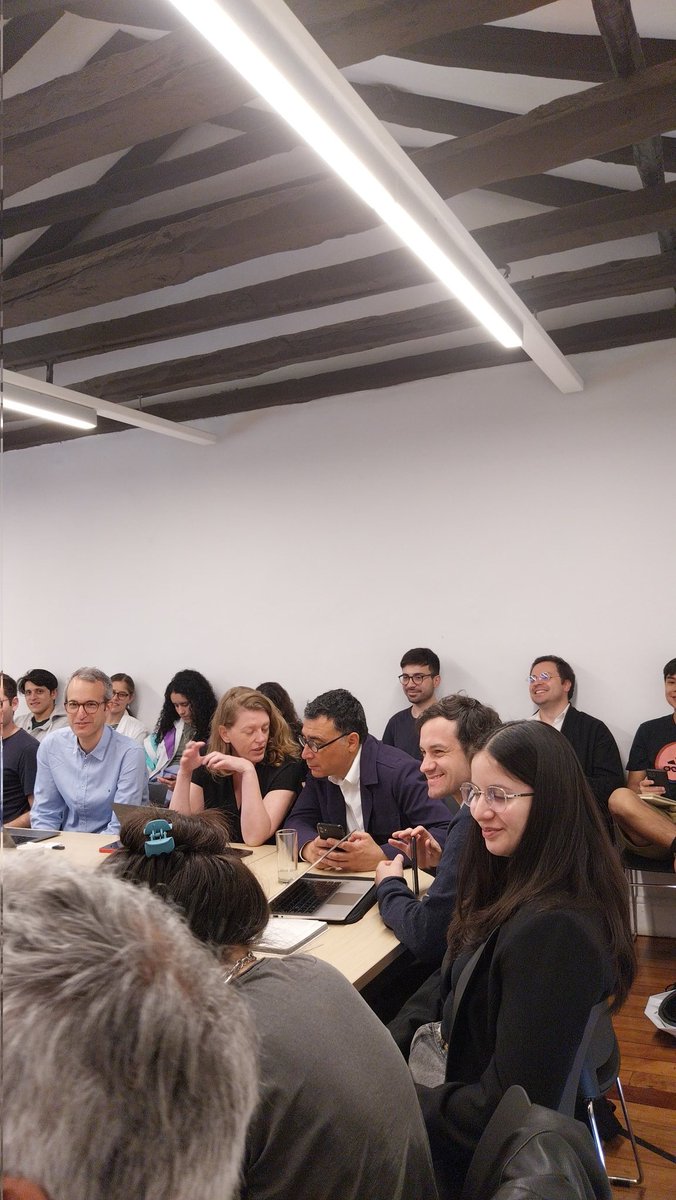 ocuc_cl's tweet image. En el seminario "Microclimas Urbanos y Confort. Estado del Arte y Métodos" Presentamos técnicas de análisis de imágenes satelitales que hemos estado usando en los salares.

@ARQ_UC
@FADEU_UC 
@Ieut
@Salares_lab