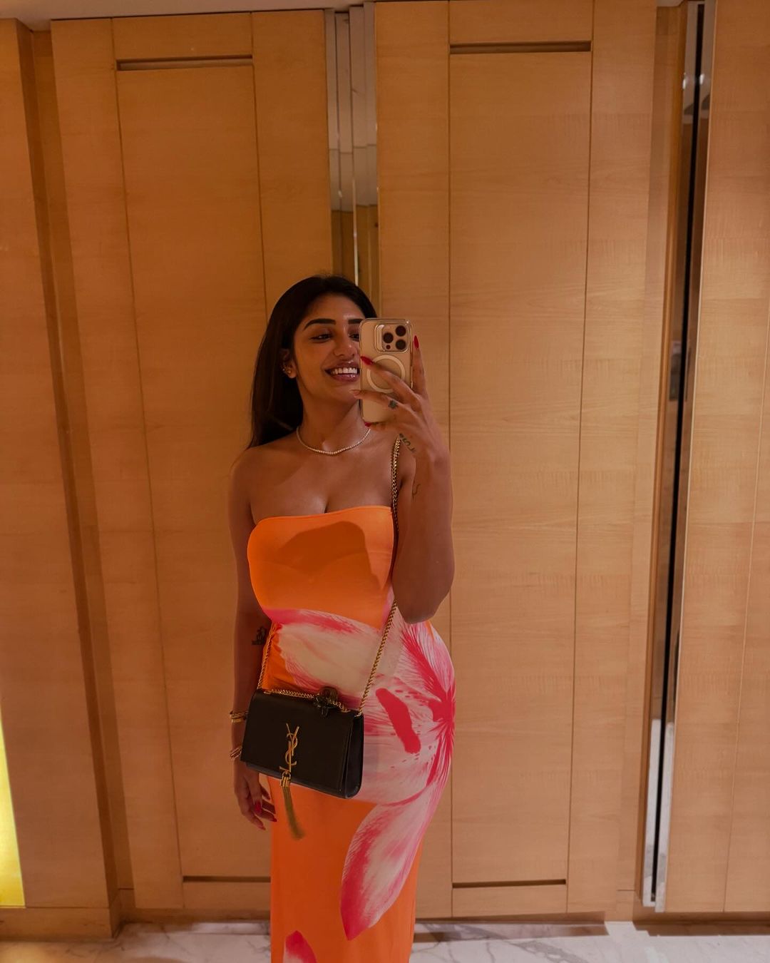 GbJ1v-1WEAACEnS?format=jpg&name=large