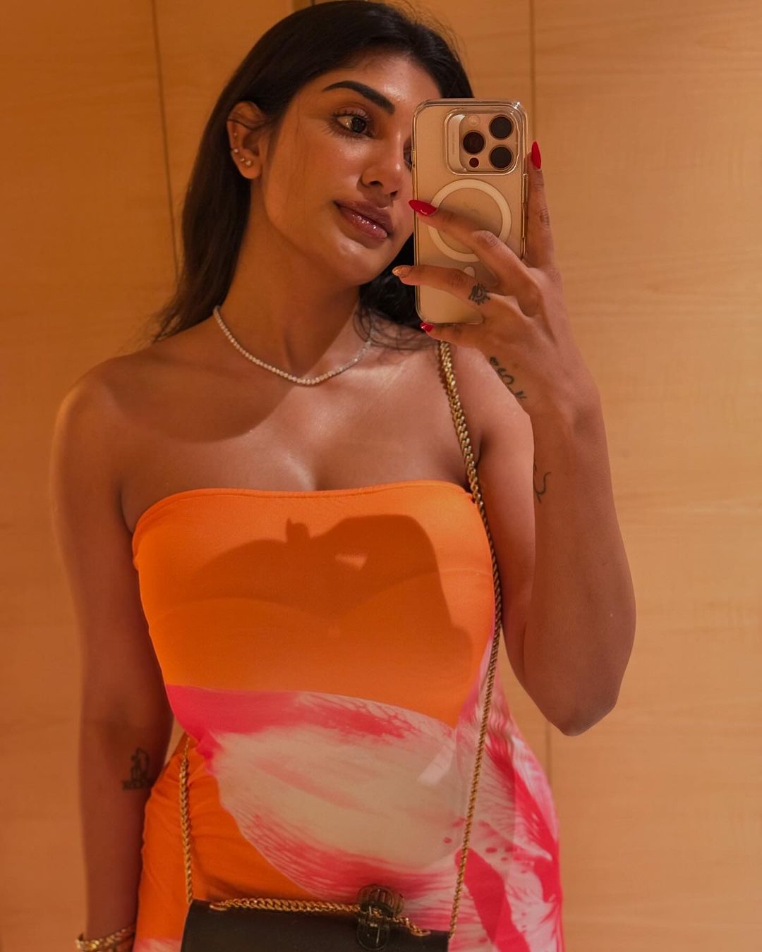 GbJ1v8aWwAAofnh?format=jpg&name=large