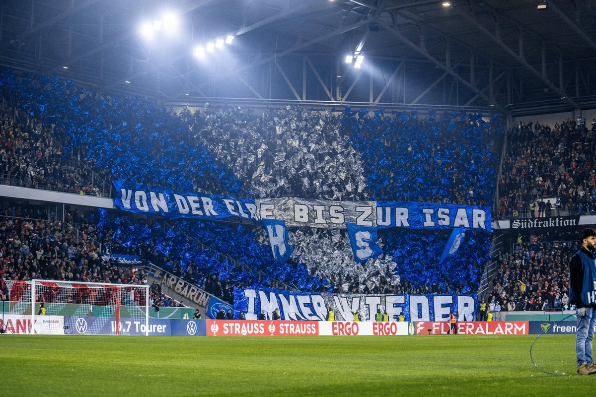 Einfach innerhalb von vier Tagen zwei brutale Choreos droppen >>>

#nurderHSV #SCFHSV