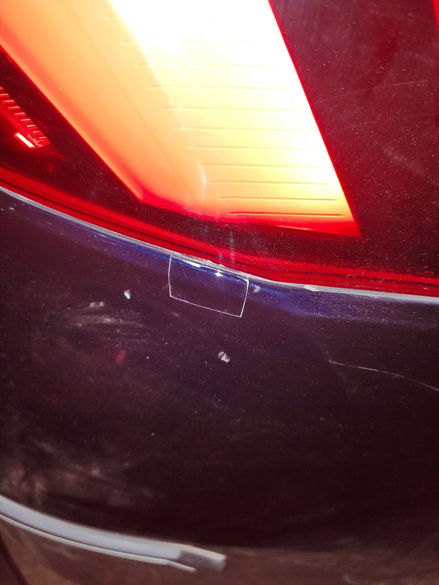 Anujtripathi_19's tweet photo. @anandmahindra @Mahindra_Auto @MahindraXUV700 Told them to repair the ppf bubbles they patched it didn't replace the ppf and now my car looks more worse than before @anandmahindra @Mahindra_Auto @MahindraXUV700 https://t.co/iw4IEvYyZD
