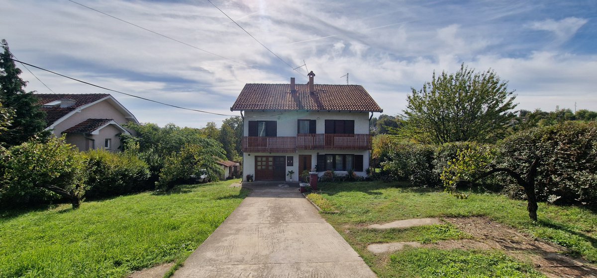 stanodavac's tweet image. KG923 Porodična kuća Grocka

više slika i informacija na sajtu Stanodavac.rs
STANODAVAC nekretnine 🏡
063/300-177
#nekretnine #kuća #Stanodavac #Dunav #Grocka #Beograd #Srbija #vikendice #Belgrade