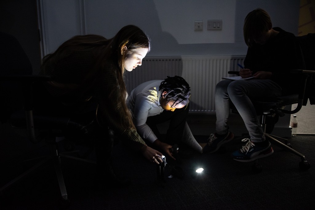 Come work with us - We’re looking for a Programme Producer with extensive producing experience, who’s used to building collaborative cross-sector partnerships. 

A Drop-in information session is available on Zoom; 9 - 10am, next Tuesday.  Visit feveredsleep.co.uk/work-with-us for details