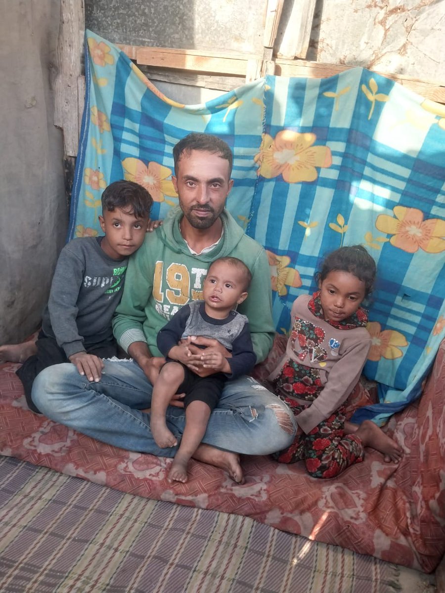 PLEASE DON'T SKIP ME :((

My account has been restricted, 
So, my gfm doesn't appear to everyone! 

Save  my children, they need you, they need your help 😭

📢Please support my family gfm !!
by sharing and quoting and donating 💔🙏🏻🚨
chuffed.org/project/help-m…